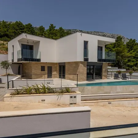 Modern On Peljesac * Potomje